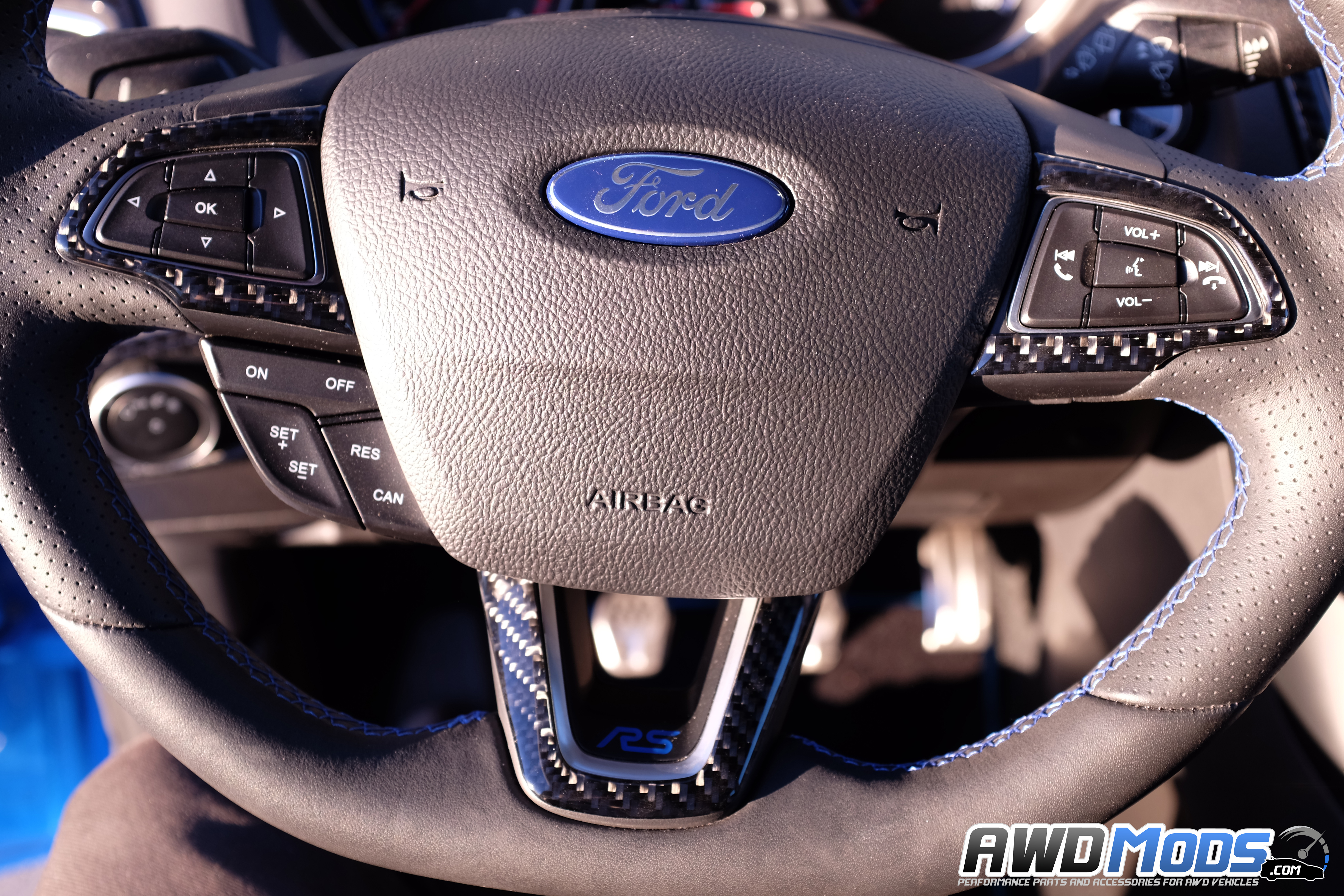 jomfru Alarmerende Clancy Ford Focus RS / ST Carbon Fiber Steering Wheel Accent Kit by Tufskinz